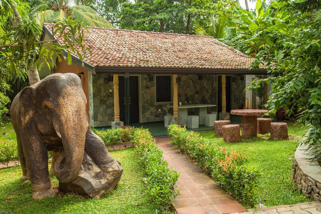 Villa Pinnawala Dış mekan fotoğraf